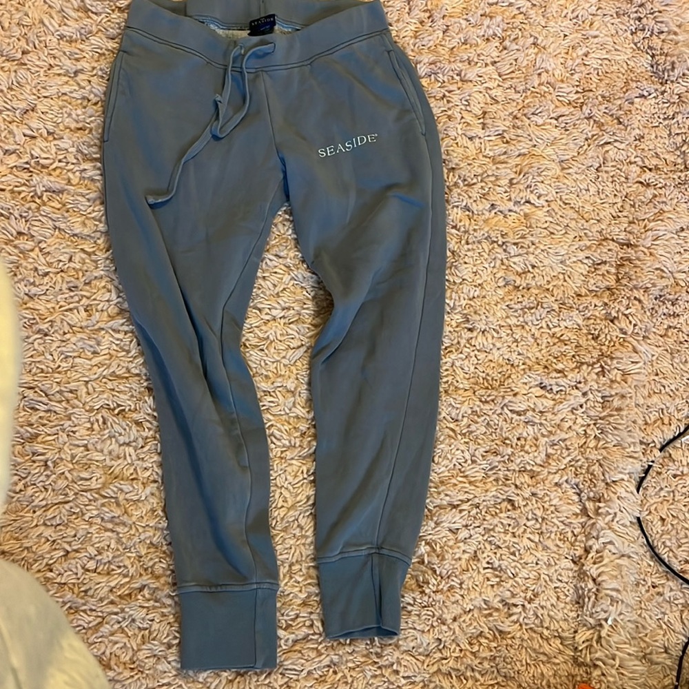 Seaside sweatpants!